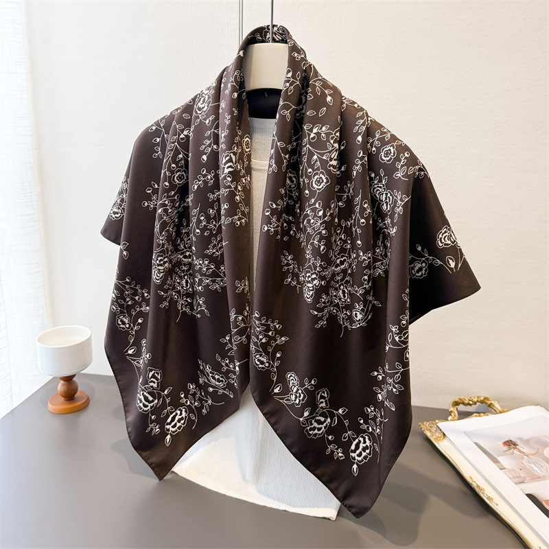 Luxury Vintage 90X90cm Square  - Ascot Neck Scarf recension och pris