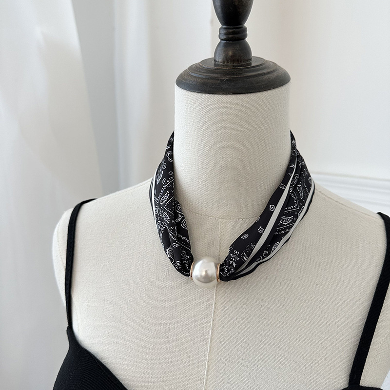 Printed Silk Scarf with Magnet - Face Scarf Mask recension och pris